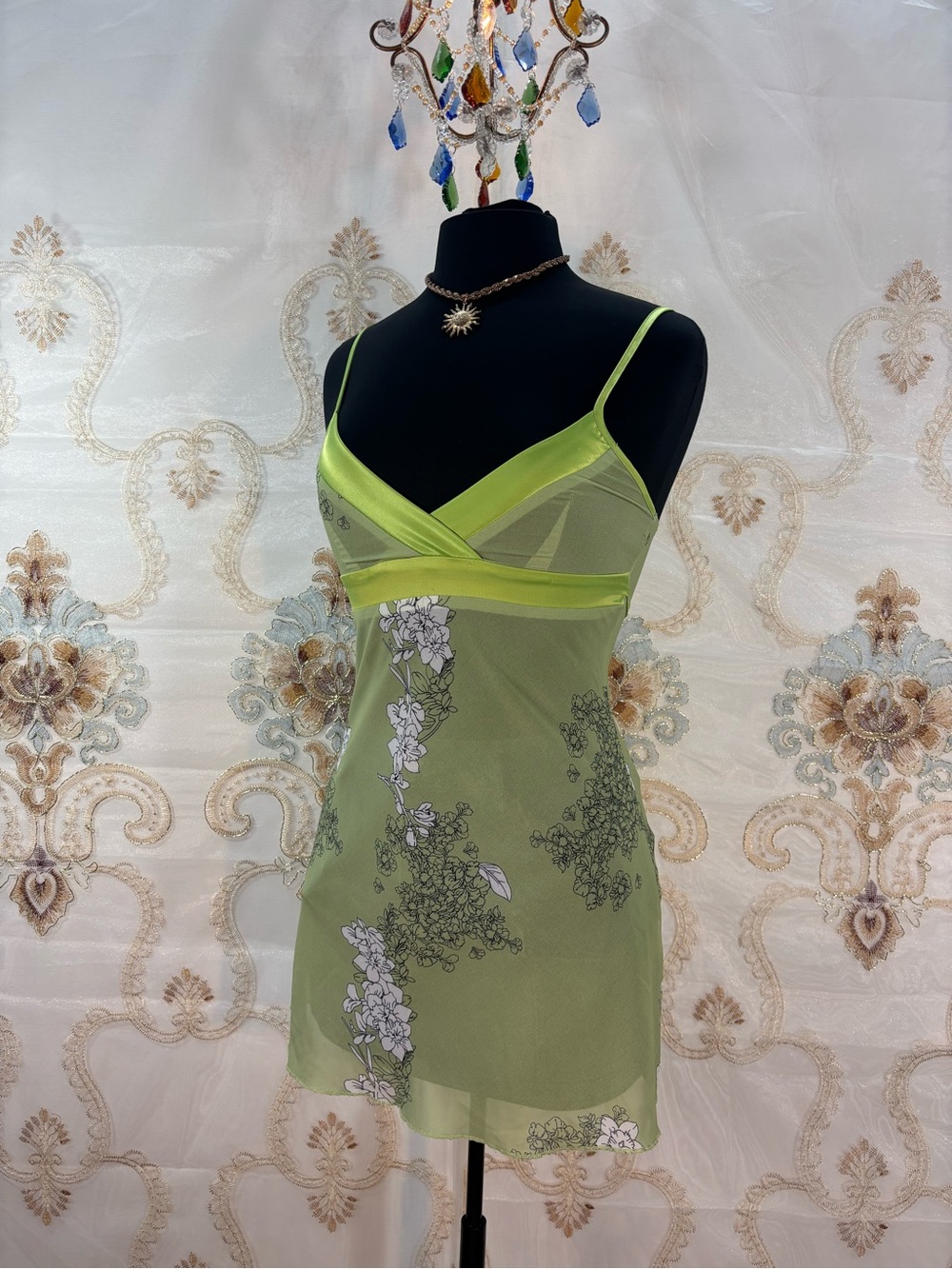 ✨Vintage Y2K Lime Floral Tie Back Satin Trim Babydoll Tank Top✨ - Picture 2 of 9